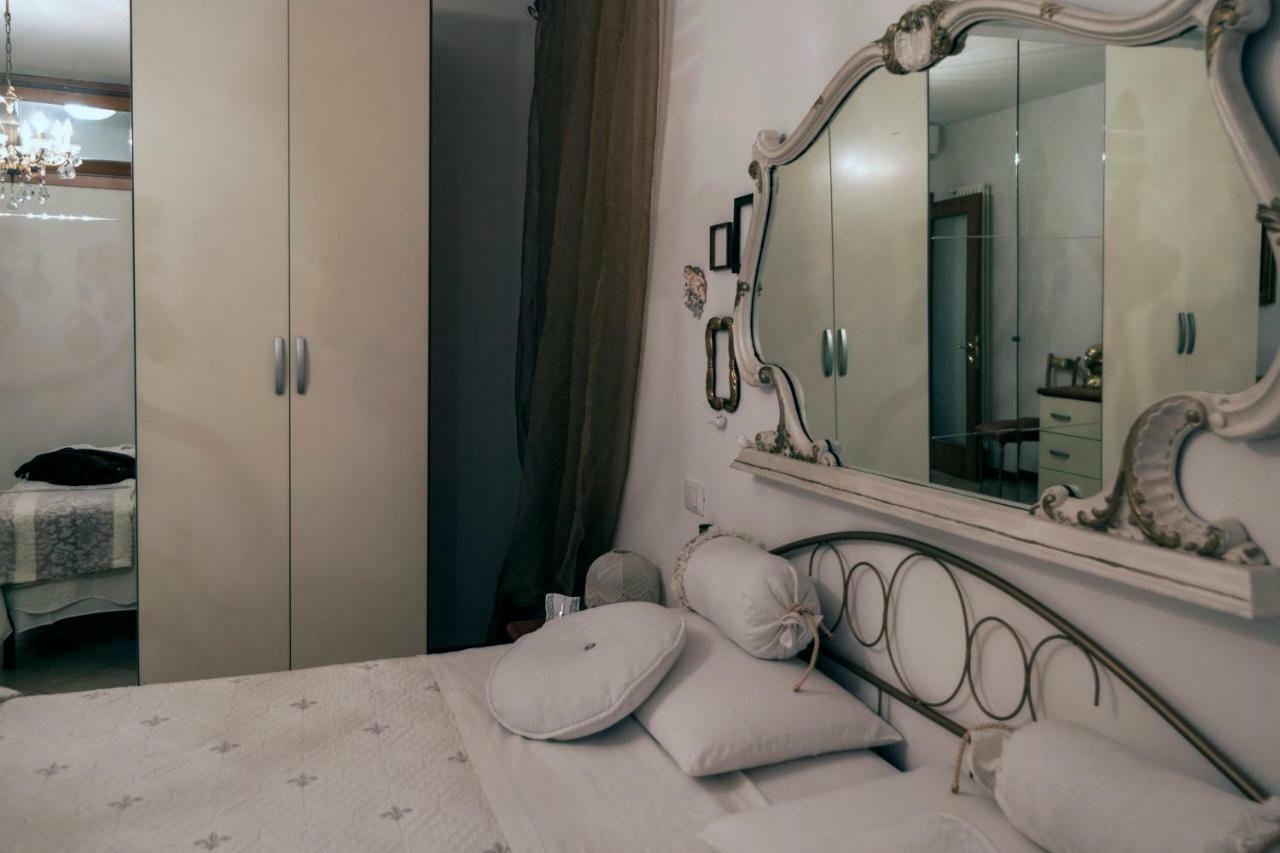 Casa Del Sole Appartamento N° 2 White And Gold Room ガヴァルド エクステリア 写真