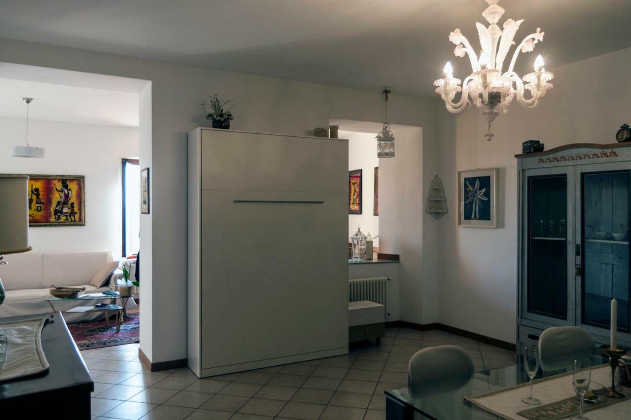 Casa Del Sole Appartamento N° 2 White And Gold Room ガヴァルド エクステリア 写真