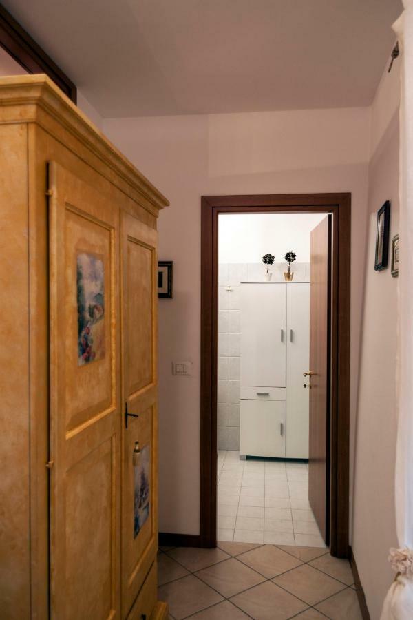 Casa Del Sole Appartamento N° 2 White And Gold Room ガヴァルド エクステリア 写真